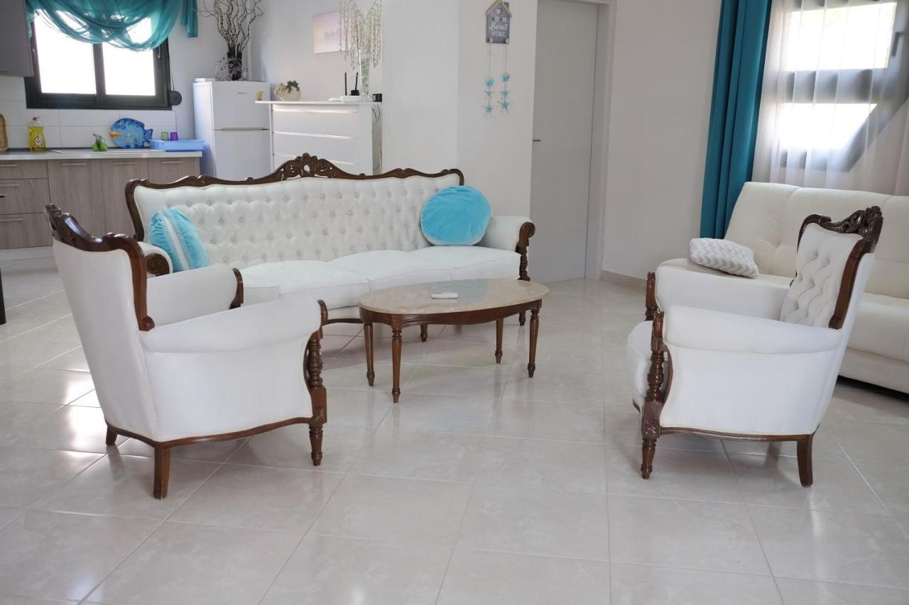 Irenes Apartment Kallithea  Экстерьер фото